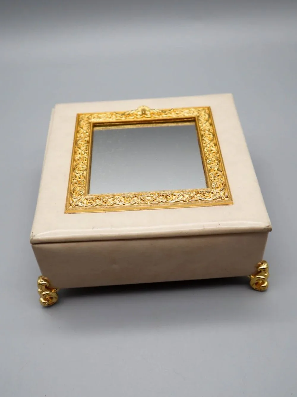 Vtg Hanatsubaki Club Shiseido Footed Mirrored Vanity Jewelry Box Ornate Regency